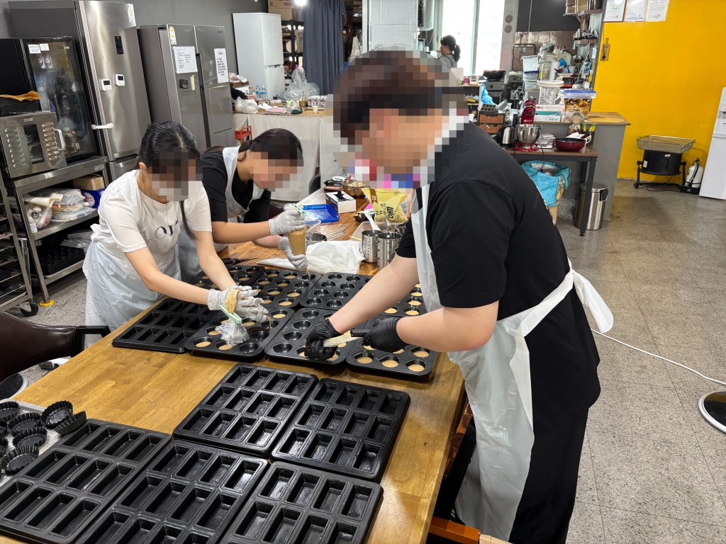 827b947d9c43a342f4c0ad604d7591fd_1760084445_7605.jpg